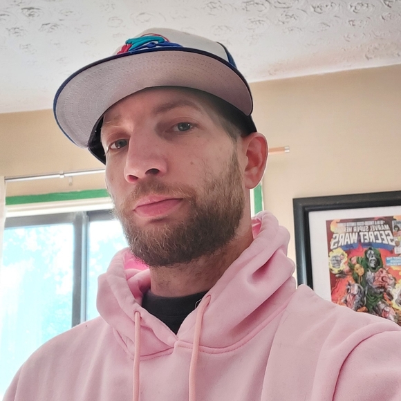 Meet your Posher, Cam - Picture 2 of 2